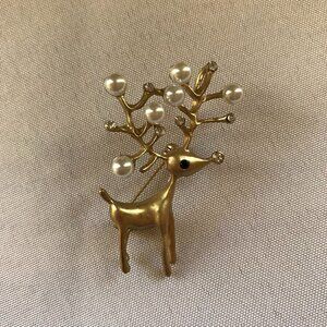 Adorable Pearl & Crystal Gold Tone Reindeer Brooch